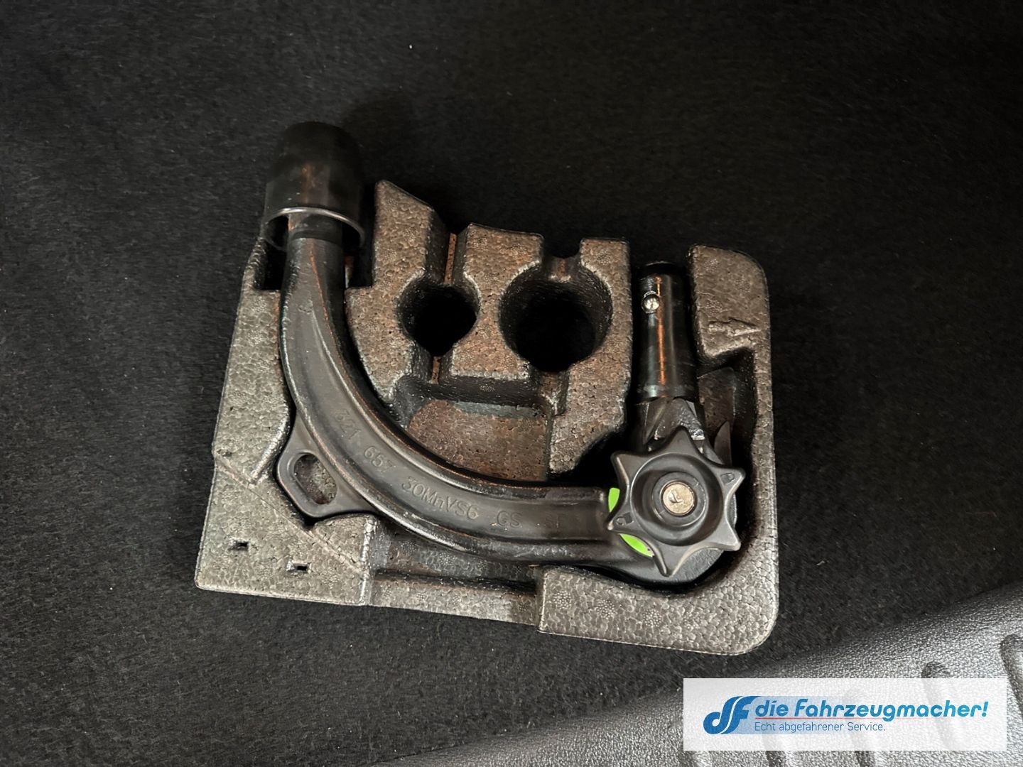 Fahrzeugabbildung Volkswagen Caddy Trendline BMT Navi SHZ Notbremsass. Temp P