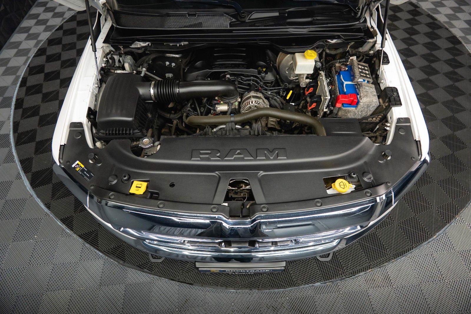 Fahrzeugabbildung Dodge RAM 5.7 V8 HEMI 4x4 LARAMIE LPG *Unfallfrei*Pano