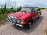 Mercedes-Benz 230E (W123) Top-Zustand, 48.165 km, Rostfrei - Mercedes-Benz 230: W123 230e