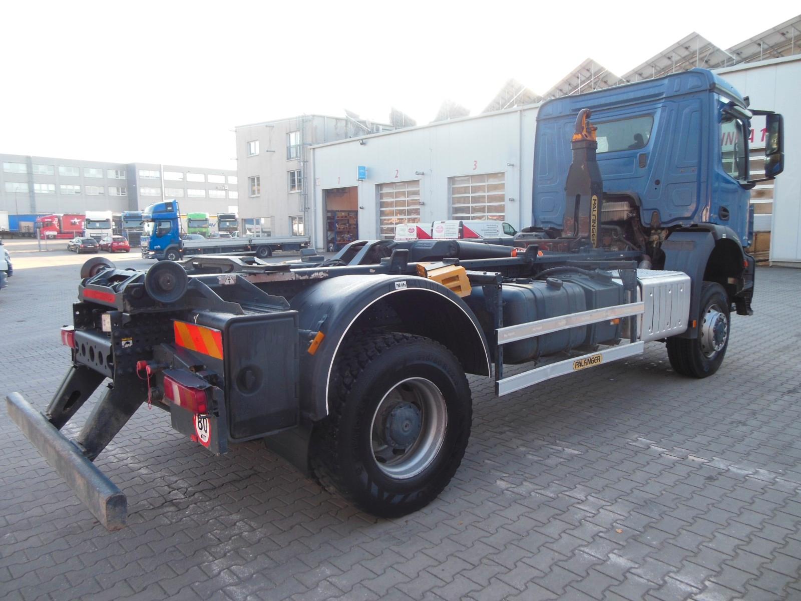 Mercedes-Benz AROCS 1832, 4X4, ABROLLKIPPER PALFINGER T15A