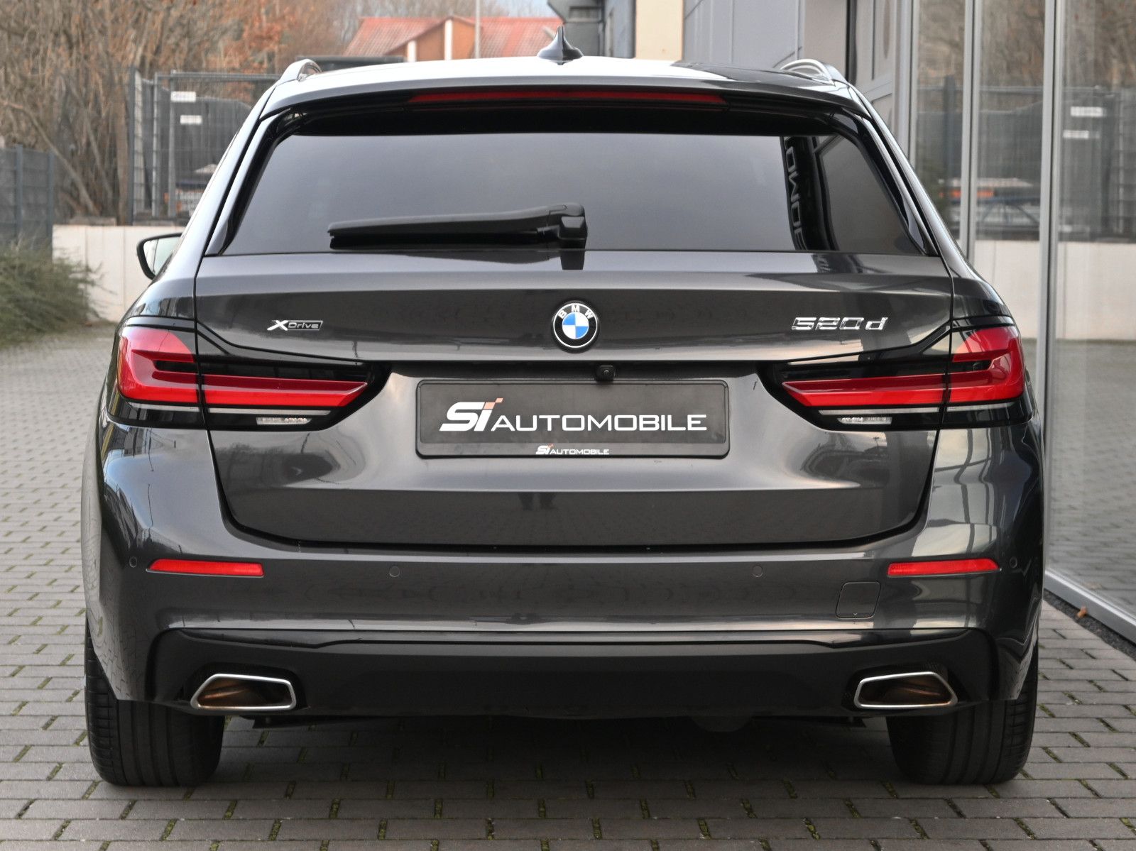 Fahrzeugabbildung BMW 520d xDr. Touring °ACC°STANDHEIZ°MASSAGE°HEAD-UP