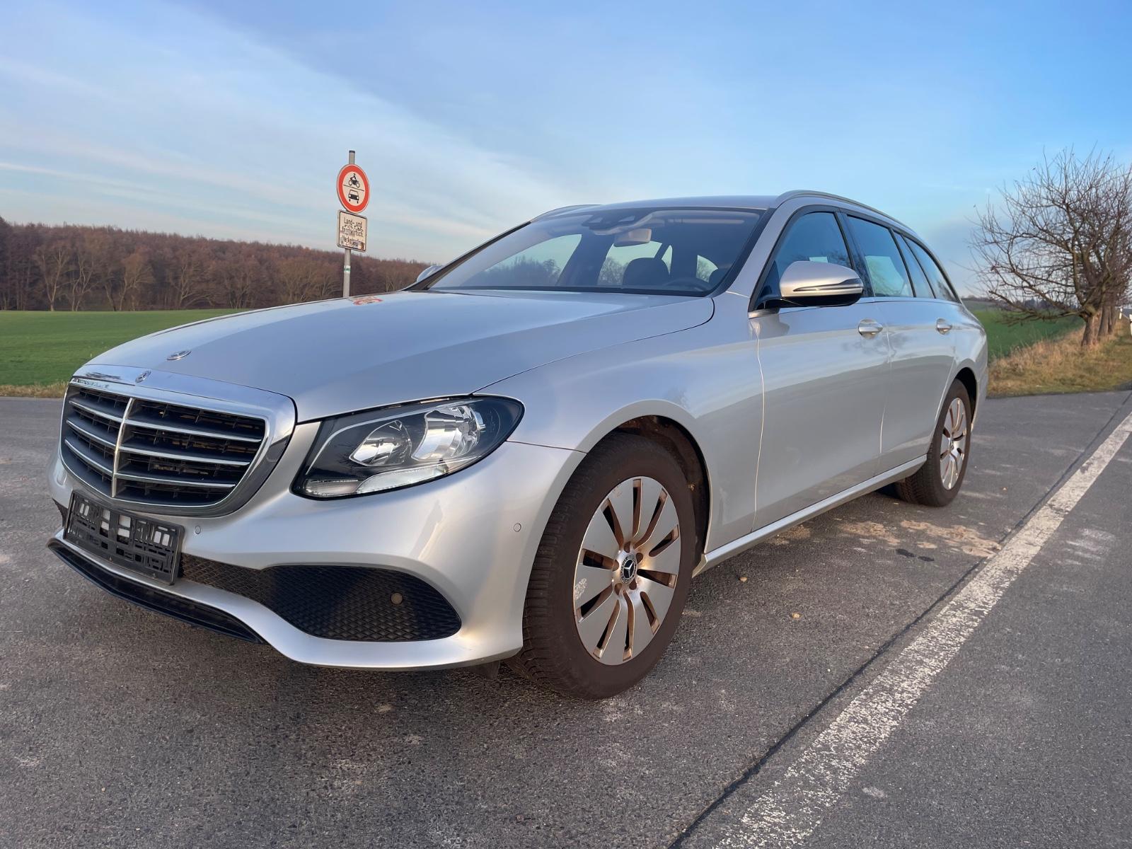 Mercedes-Benz E 220 d *Navi*Automatik*1.Hand*