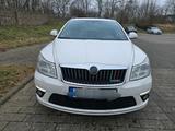 Skoda Octavia 2.0 TDI DSG RS ,Tüv bis 09.26 - Skoda Octavia aus 2009: RS