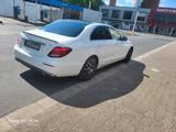 Mercedes-Benz E 220 d Autom. - - Mercedes-Benz E 220 in Bochum
