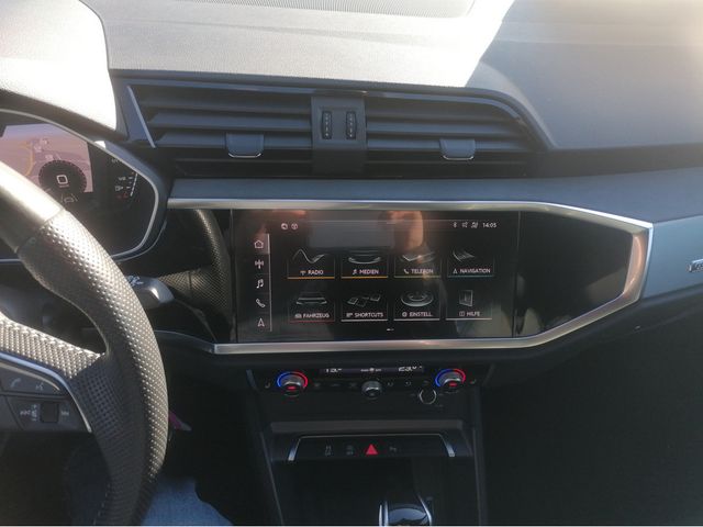 Q3 35 1.5 TFSI S line, Navigation, Optikpaket sc