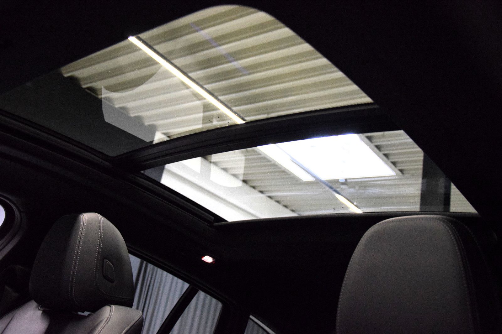 Fahrzeugabbildung BMW X4 xDrive 30 i M Sport ACC Pano Leder Laser ACC