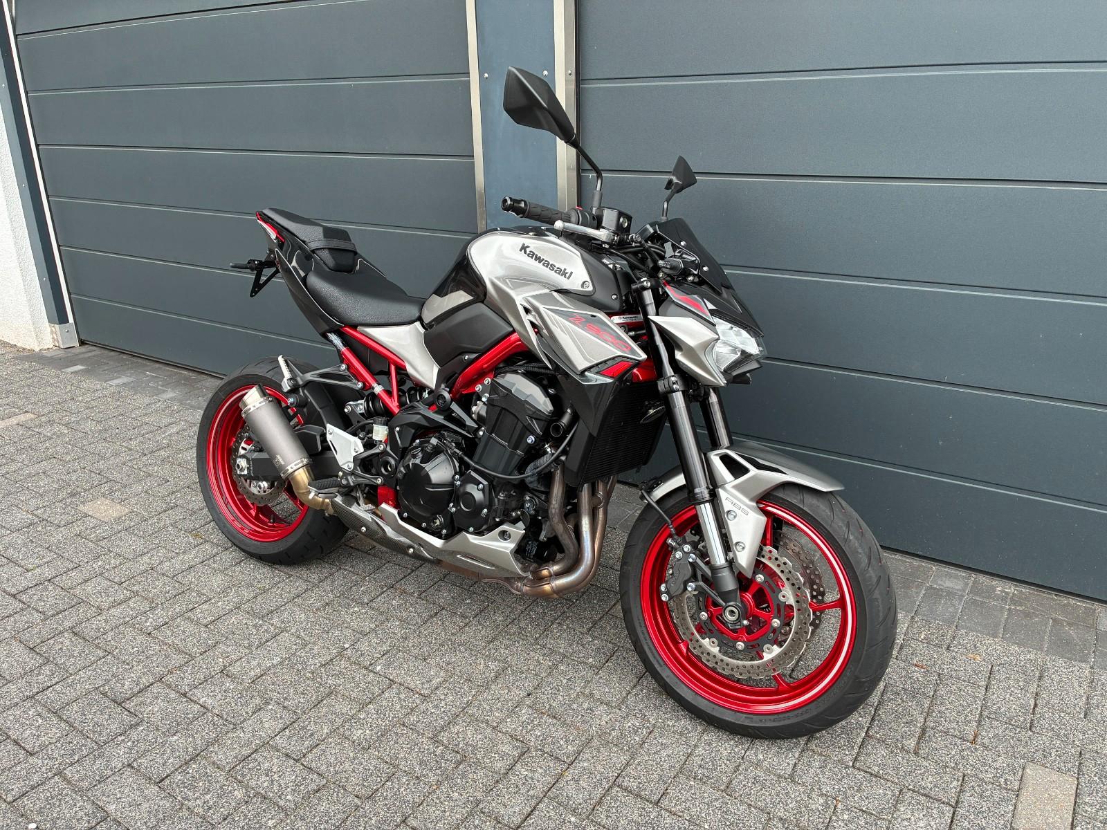 Kawasaki Z900 1.Hd nur 10700 Km Scheckheft Werksgarantie