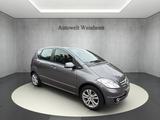 Mercedes-Benz A-KLASSE°A 170°NAVI°LEDER°PDC°AUT°RENTNER°TEMPMT - gebrauchte Mercedes-Benz A 170 aus dem Jahr 2009