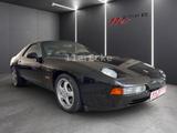 Porsche 928 GTS - schwarze Porsche 928
