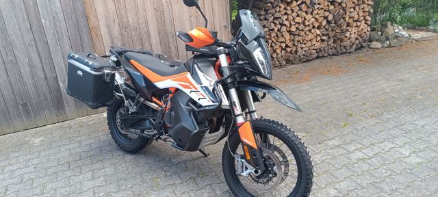 KTM 790 Adventure R