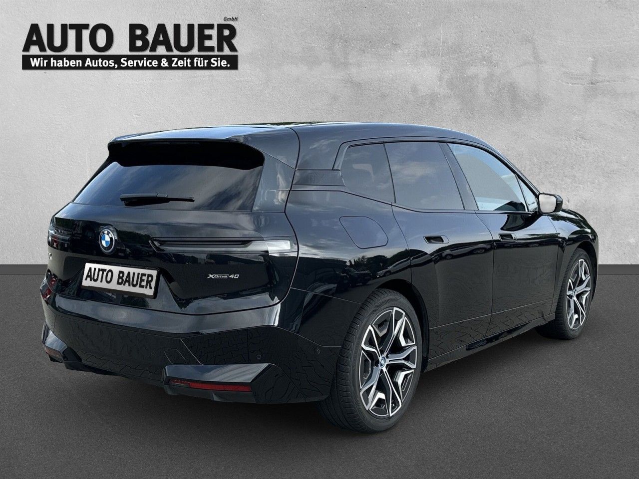 Fahrzeugabbildung BMW iX xDrive 40 xDrive