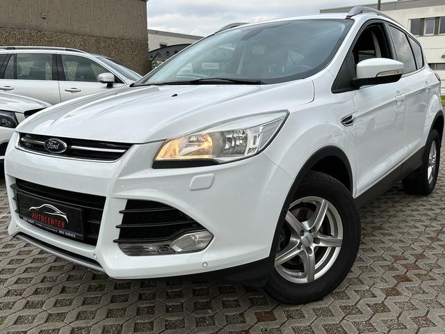 Ford Kuga Titanium *Teilleder*Klimaautomatik*AHK*PDC*