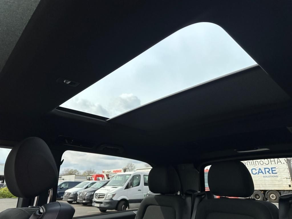 Fahrzeugabbildung Mercedes-Benz V 300 d 4MATIC STYLE Lang AIRMATIC 4MATIC PANO