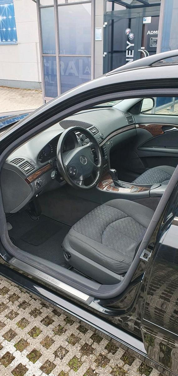 Mercedes-Benz E200 2004 — engine 163 HP (120kW)