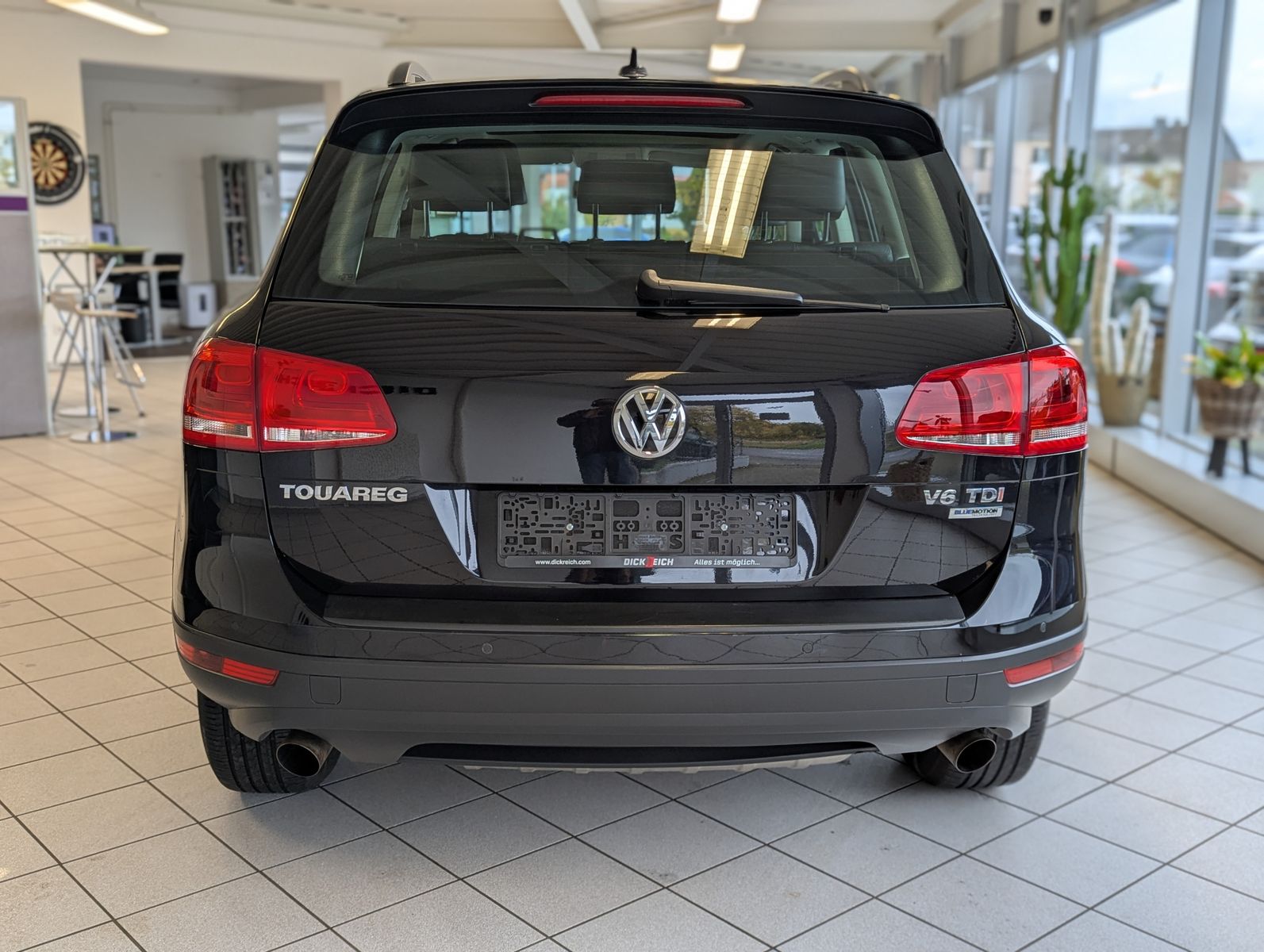 VW Touareg V6 TDI Terrain 4M StHz. Luft Pano AHK - Image 6