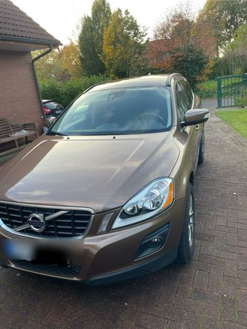 Volvo XC 60 AWD 2,4D