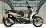 Piaggio Beverly 300 Lageraktionsrabatt - Offers matching your search criteria