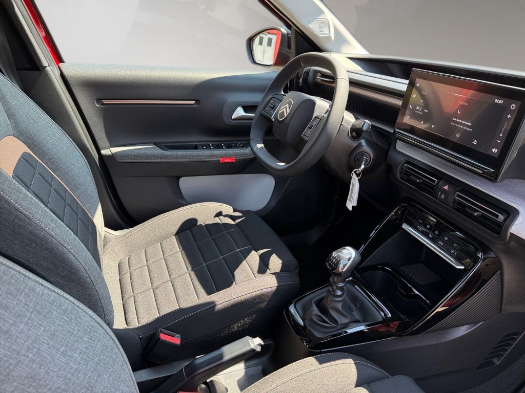 Fahrzeugabbildung Citroën C3 Aircross Turbo 100 PLUS 7-Sitzer