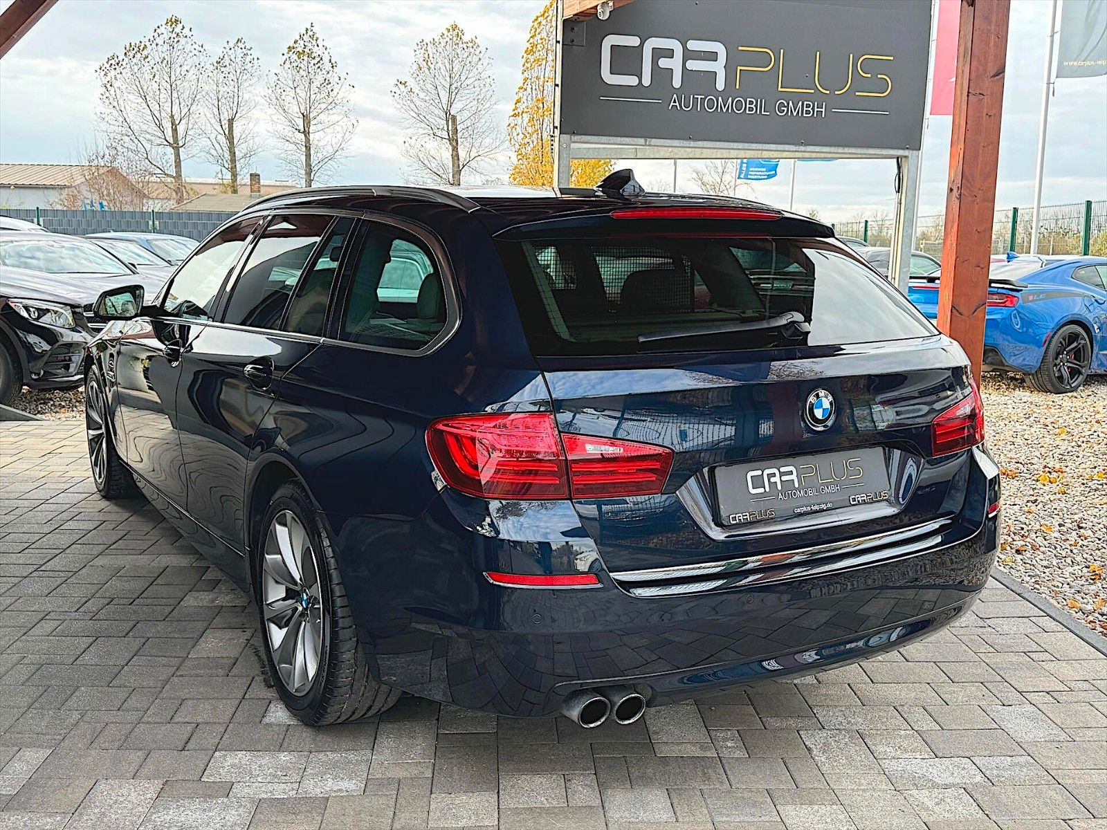 Fahrzeugabbildung BMW 520d Touring Luxury *Pano*Head Up*DAB*H&K*LED*