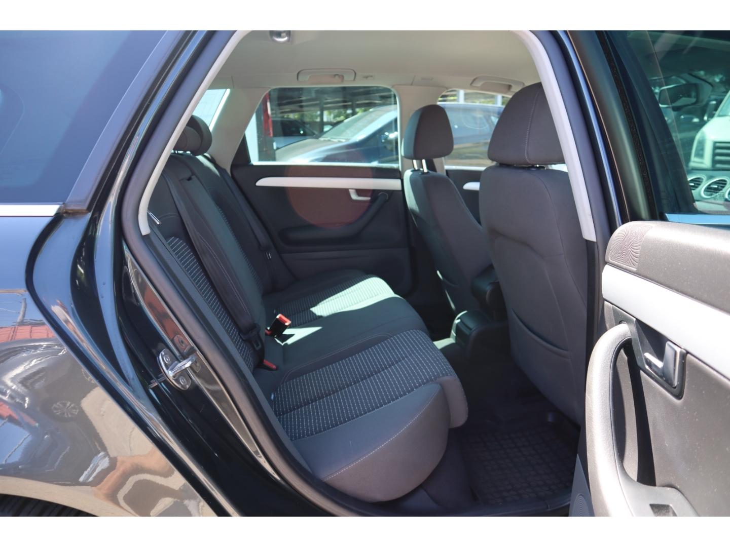 Seat Exeo 2012 — photo 18