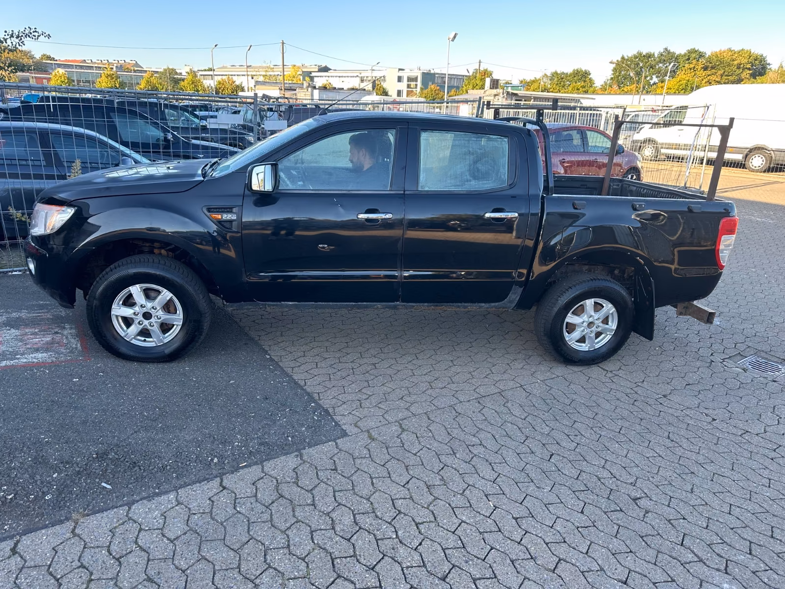 Ford Ranger Double Cabine  2.2 150ch BVM - 4x4 - Climatisation - Attelage - Sièges chauffants
