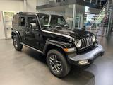 Jeep Wrangler ICE MY25 Sahara 2.0l TB Sky One Touch - Jeep Wrangler: Schwarz