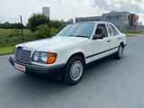 Mercedes-Benz 300e W124 3.Hand 158Tkm H-Zul. viele Extras - Mercedes-Benz 300 Oldtimer