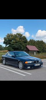 BMW E36 325i Cabrio | neu lackiert | sperre - BMW 325 aus 1993: 325i