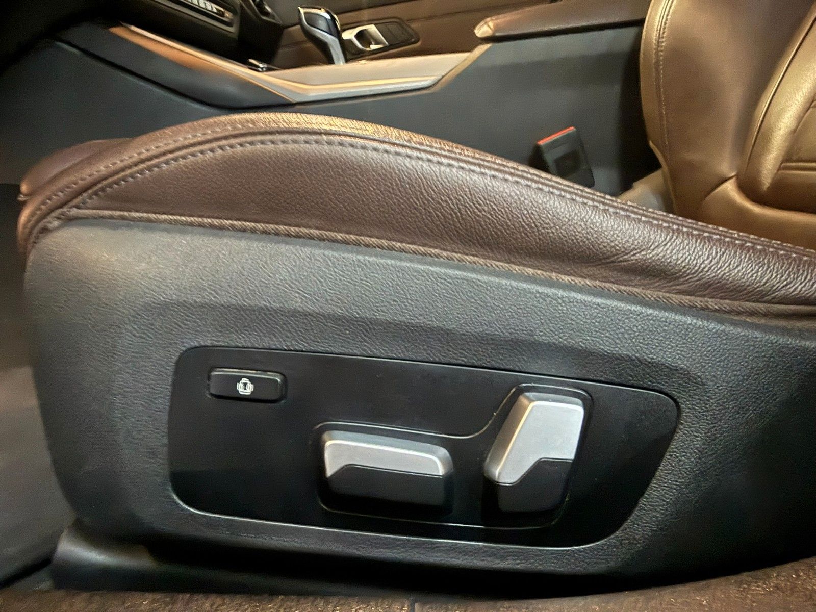 BMW 320 dxDrive*Leder*Navi*LED*Pano*AHK*1.Hand*MwSt* foto 21