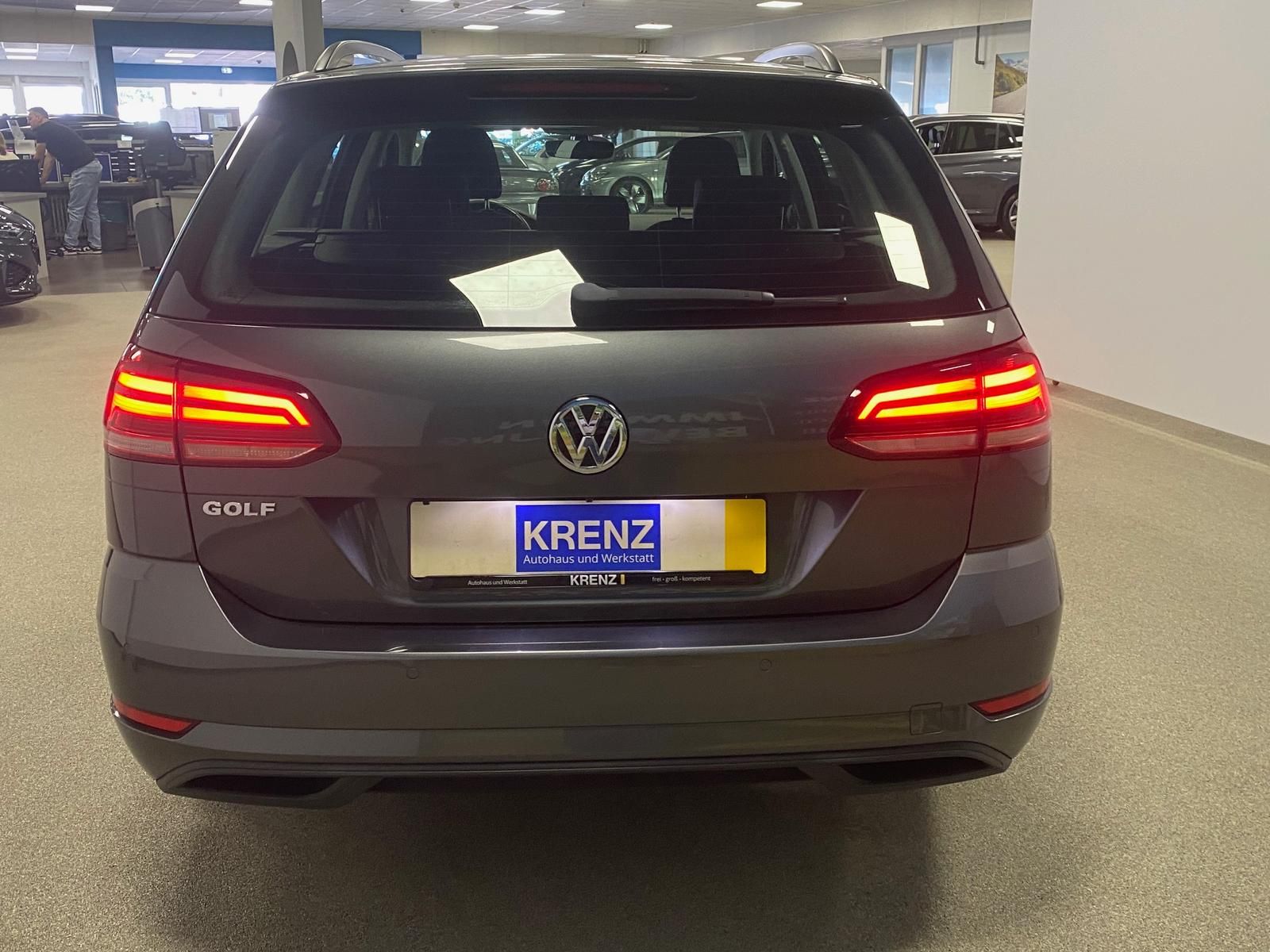 Fahrzeugabbildung Volkswagen Golf Variant 1.0 TSI Trendline BMT+KLIMA+PDC+LED
