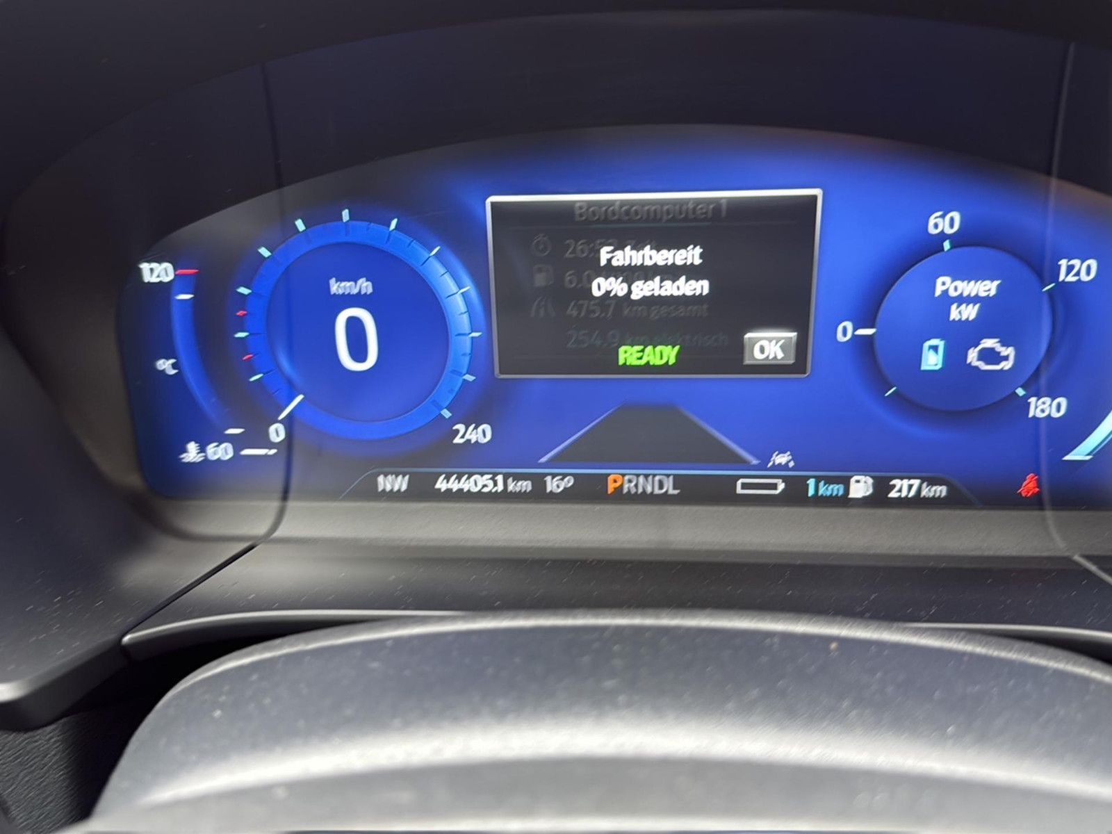 Fahrzeugabbildung Ford Kuga Plug-In Hybrid Titanium -unfallfrei/ 1.Hand