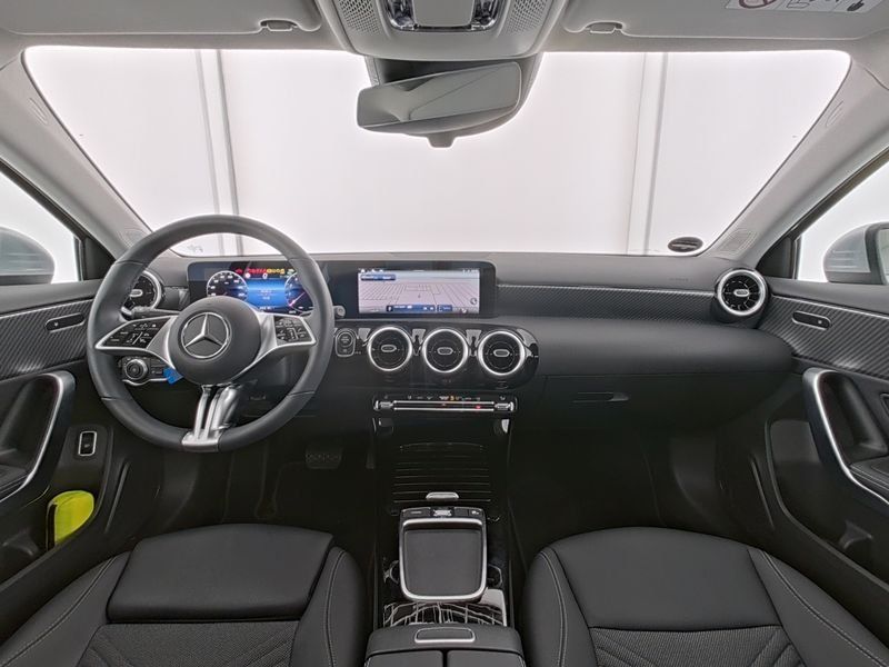 Fahrzeugabbildung Mercedes-Benz A 200 Progressive Adv.*Kamera*LED*MBUX*CarPlay*