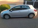 Toyota Auris 1,33-l-Dual-VVT-i Life+ - TÜV 09/27 - silberne Toyota Auris