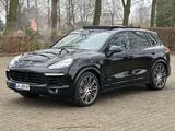 Porsche Cayenne S 4.2 *PANO*MATRIX*DISTR*L-FAHR*BOSE* - gebrauchte Porsche Cayenne aus dem Jahr 2016