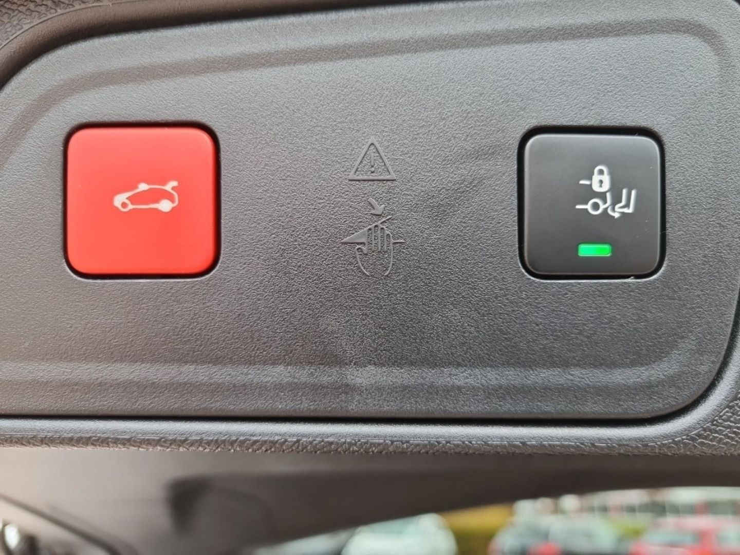 Fahrzeugabbildung Peugeot 3008 PureTech 1.2 Allure 130 PANO+LED+360°CAM