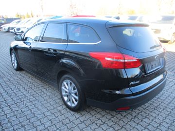 Ford Focus Turnier Titanium PDC + Keyfree + AHK ab.