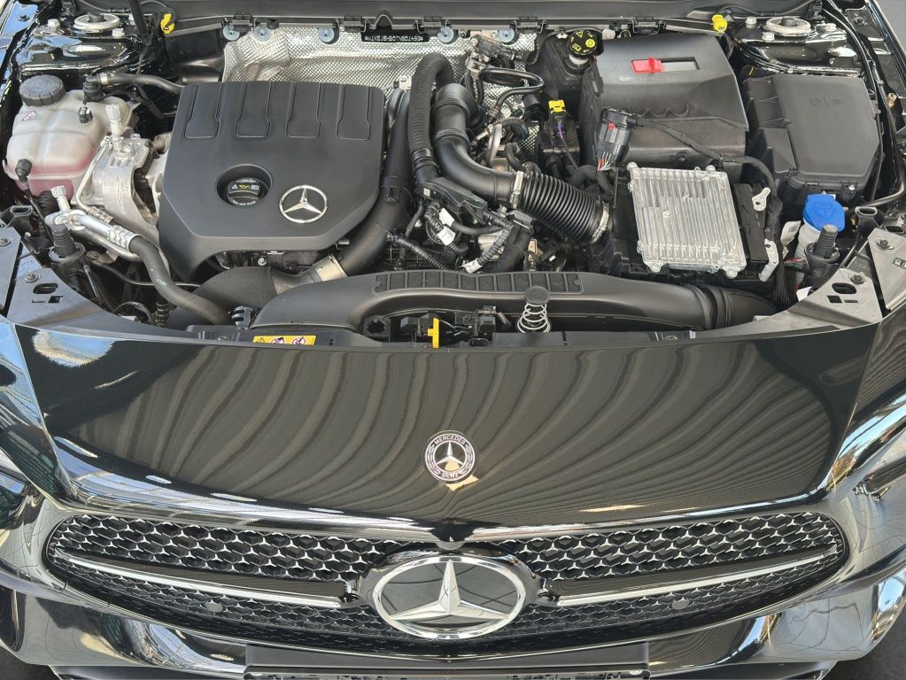 Fahrzeugabbildung Mercedes-Benz CLA 200 Coupé Fernlichtass.*KeyLess*LED*PDC*ACC