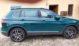 Volkswagen Tiguan 2.0 TSI DSG 4MOTION Highline - mit Benzin-Antrieb: Grün, Beheizbare Frontscheibe
