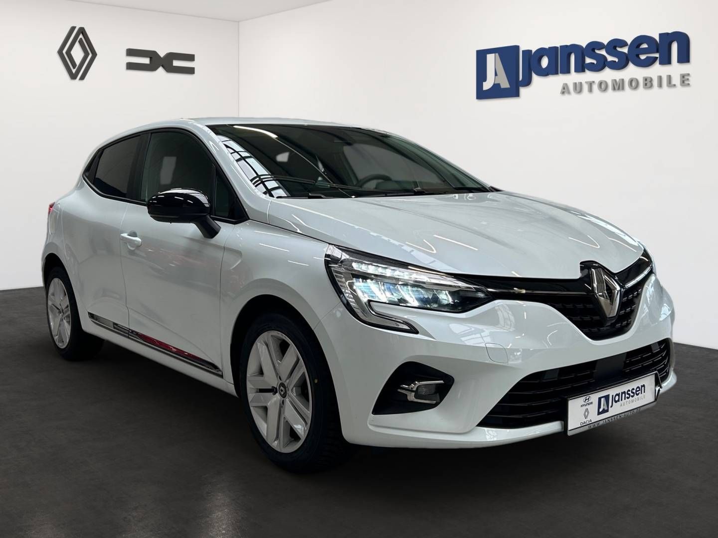 Fahrzeugabbildung Renault CLIO BUSINESS EDITION TCe 90 (MY21)