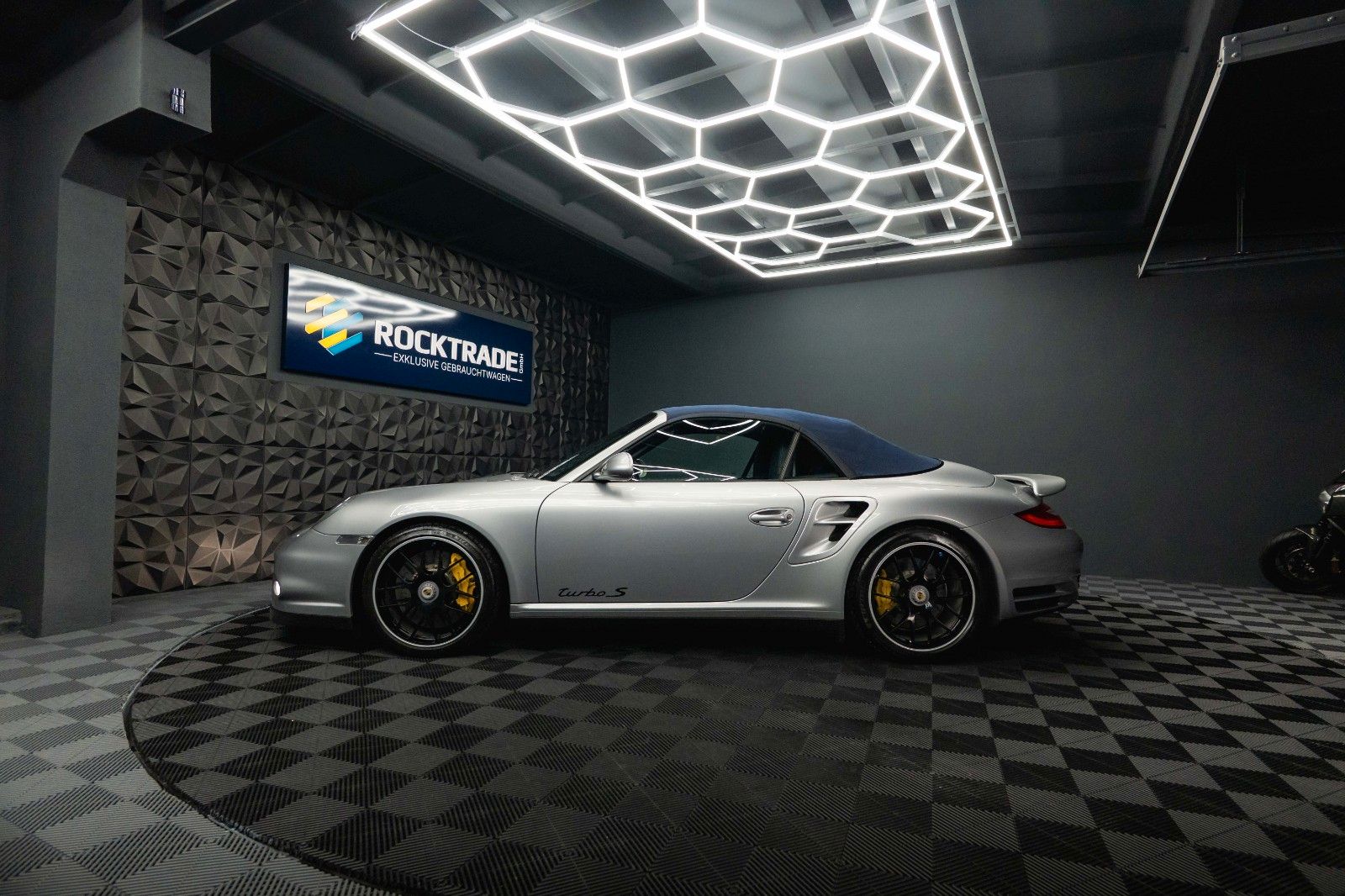 Fahrzeugabbildung Porsche 997.2 911 Turbo S Cabrio PDK*Keramik*Unfallfrei*
