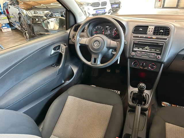 MYAUTOCENTER – Gebraucht- und Jahreswagen mit Werkstattservice in Pfaffenhofen Volkswagen Polo V Trendline *1-HAND*KLIMAANLAGE*tÜV:827*