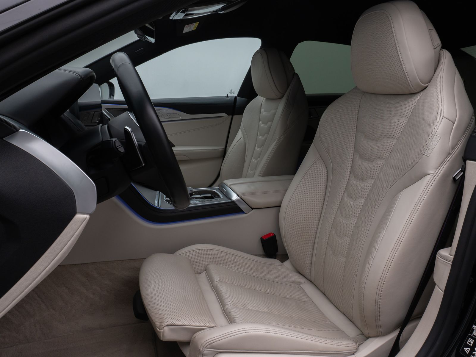 Fahrzeugabbildung BMW 840d xD Gran Coupè Laser 360°HUD SoftCl DisplKey