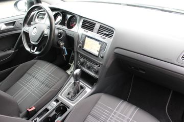 Volkswagen Golf - 10