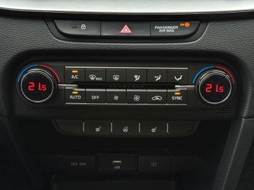 Kia Ceed SW 1.5T Klima Kamera SHZ LHZ