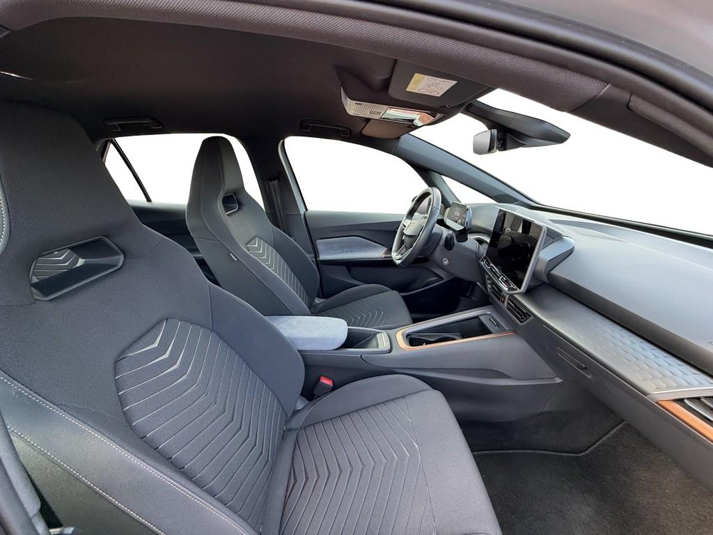 Cupra Born 60 kwh LED*CARPLAY*NAVIVORBEREIT*PDC*DAB*NE