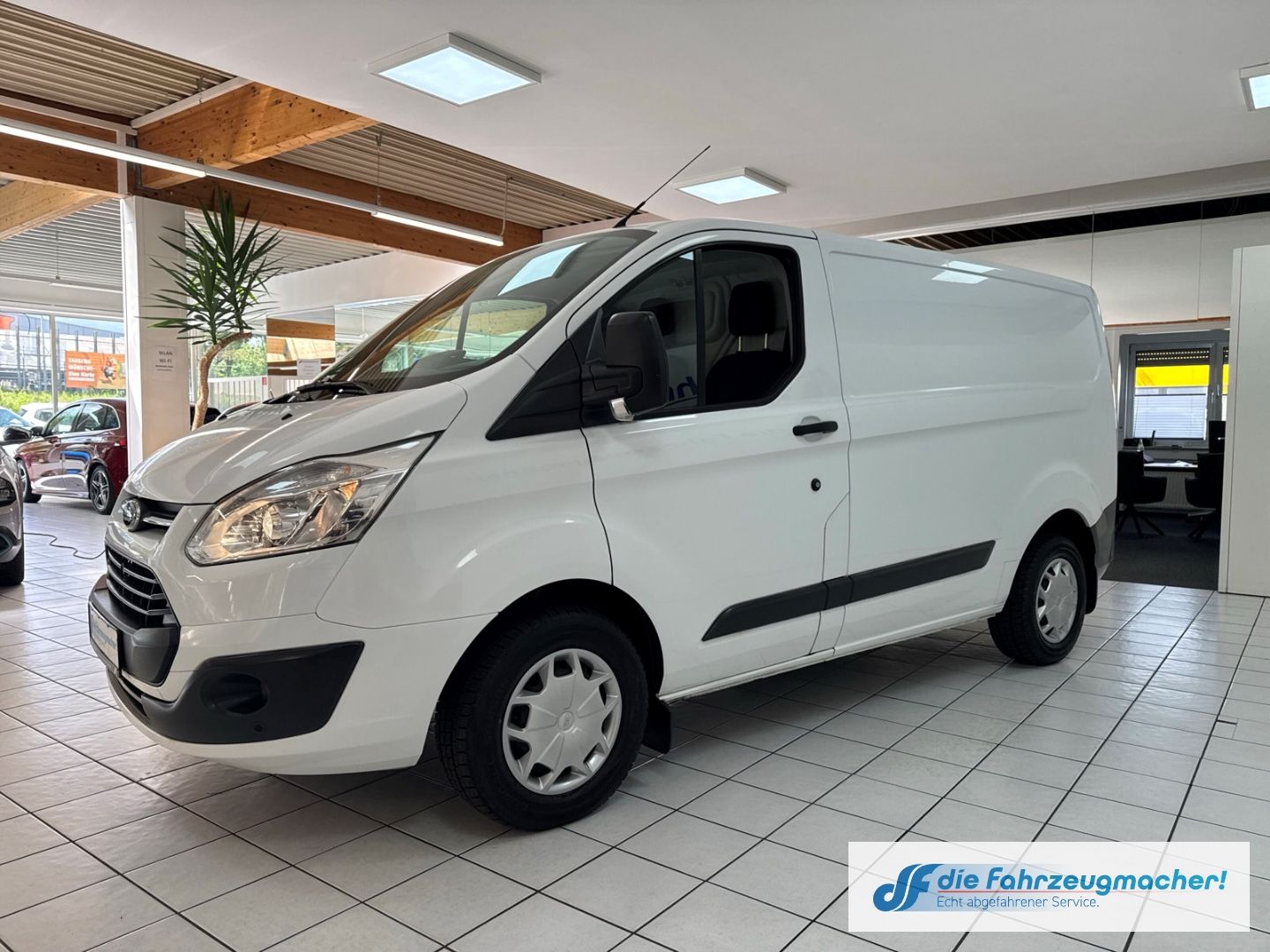 Fahrzeugabbildung Ford Transit Custom Kasten 290 L1 Trend Berganfahra