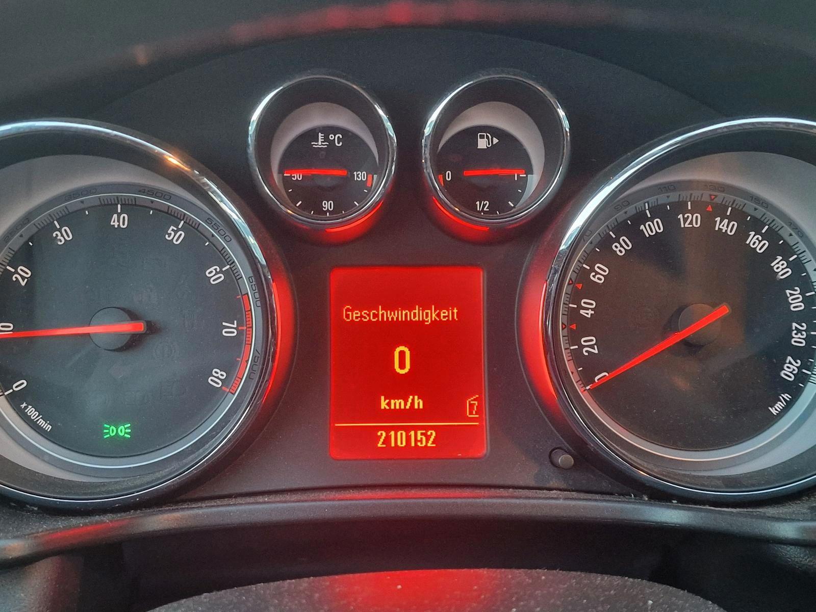 Opel Insignia 2009 — photo 8