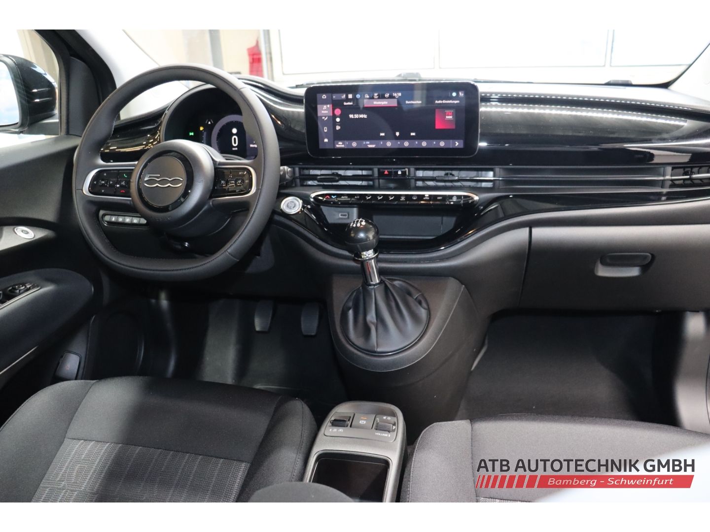 Fahrzeugabbildung Fiat 500 1.0l Hybrid ICON Apple CarPlay Klimaautom DA