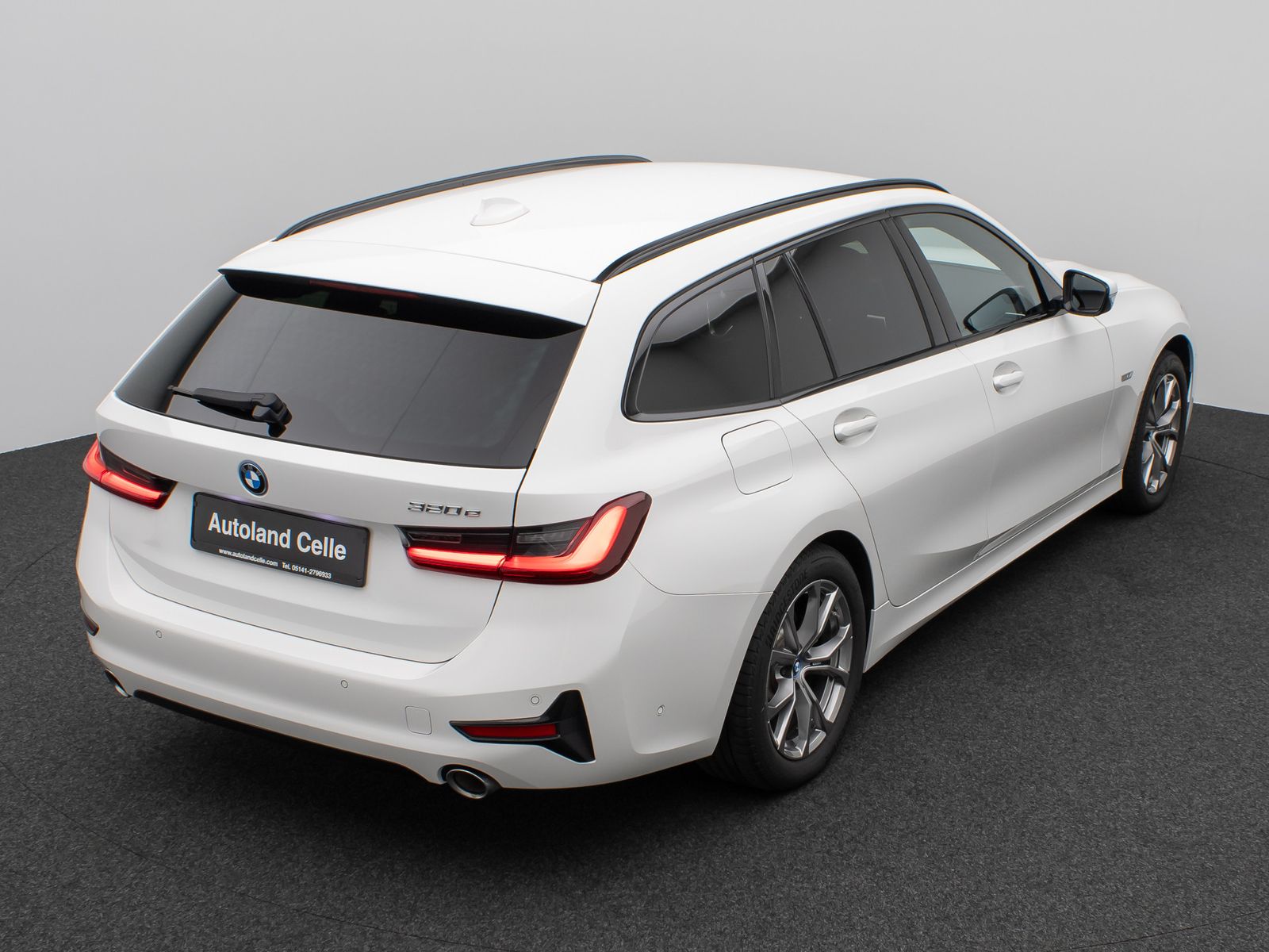 Fahrzeugabbildung BMW 320e  Sport Line DAB HiFi CockPitPro PDC Alarm
