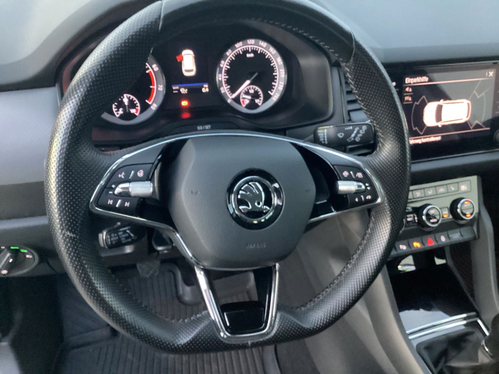 Fahrzeugabbildung SKODA Kodiaq Clever 1.5 TSI 110 KW